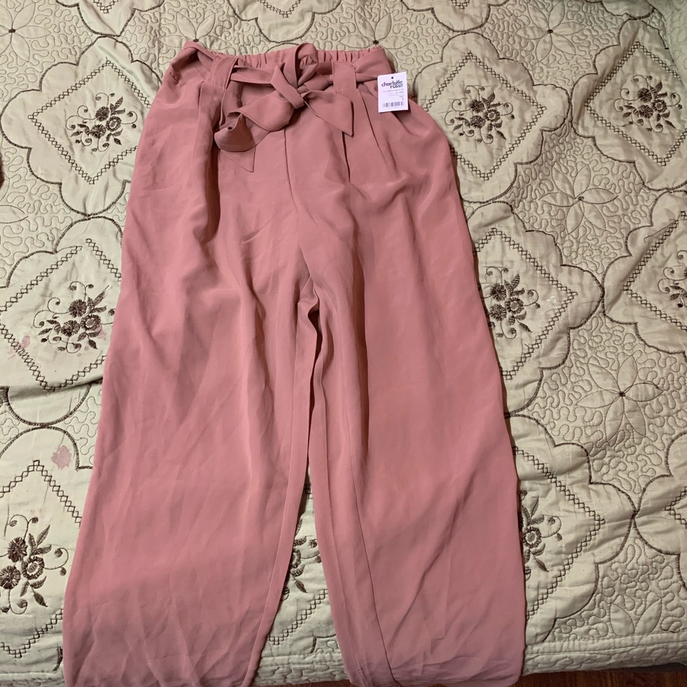 Pink leg pants